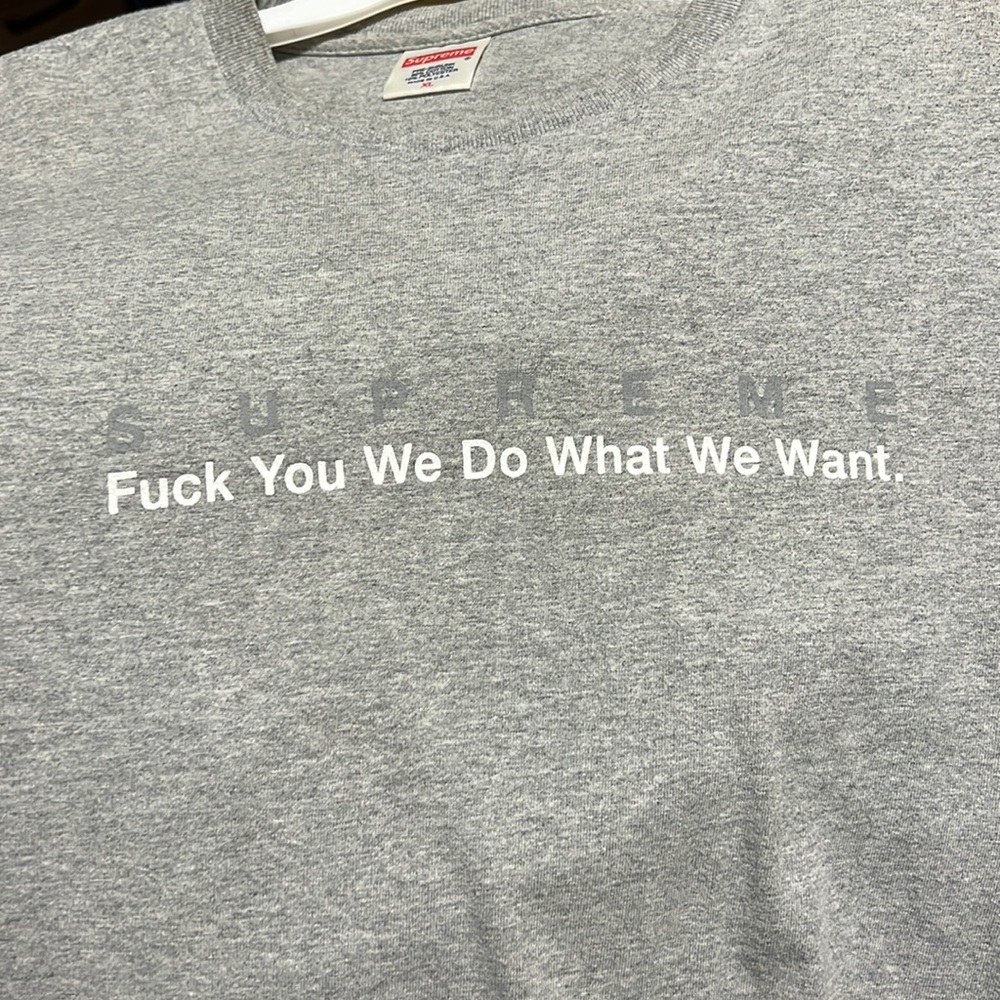Men’s Supreme T Shirt Size XL